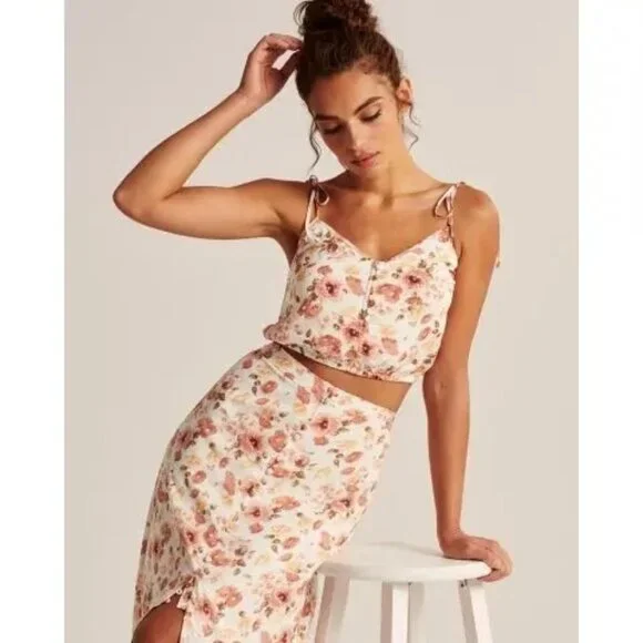 Abercrombie Flirty Romantic Floral Button Front Tie-Strap Feminine Crop Top Cami - Picture 12 of 13